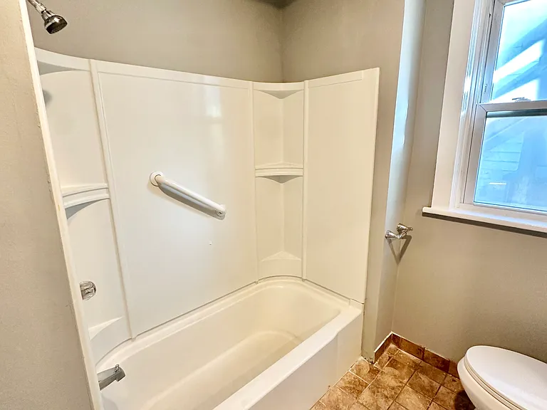 137 N 3rd St #1 — Photo 13