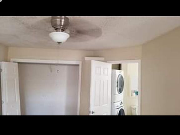 2nd image of 4128 Laurel Green Cir