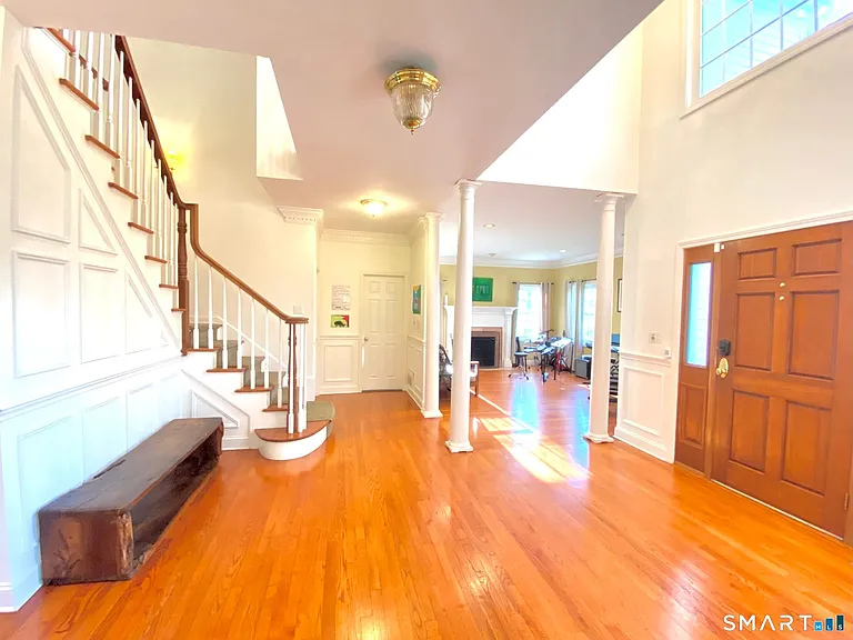 12 Carriage Hill Rd — Photo 10