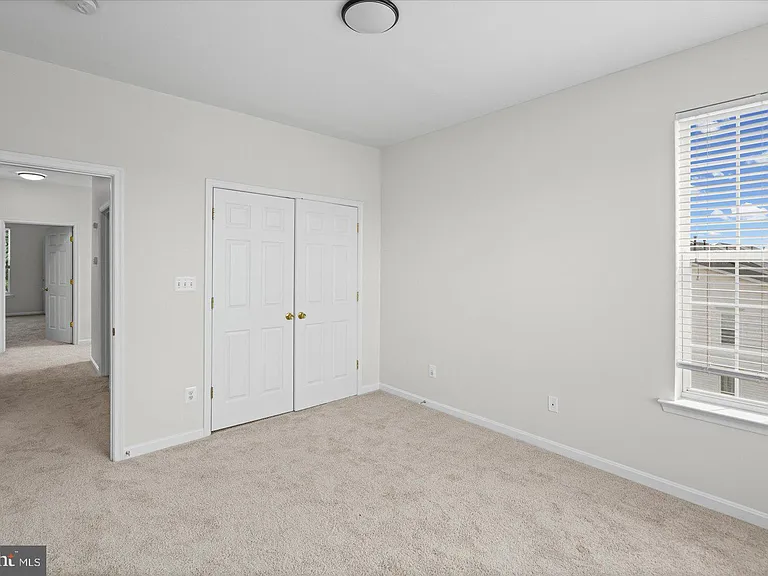 1670 Mohegan Dr #B — Photo 27