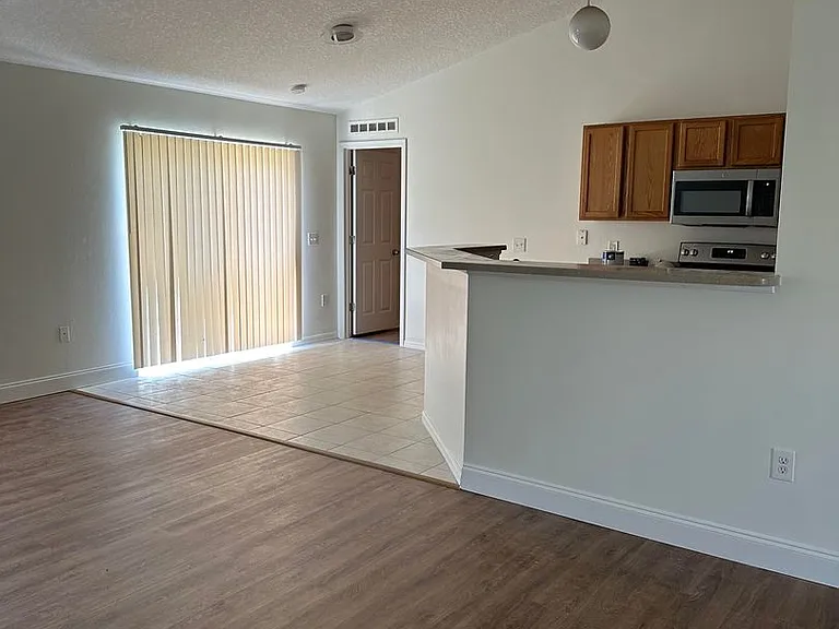 2475 Compass Pointe Dr — Photo 4