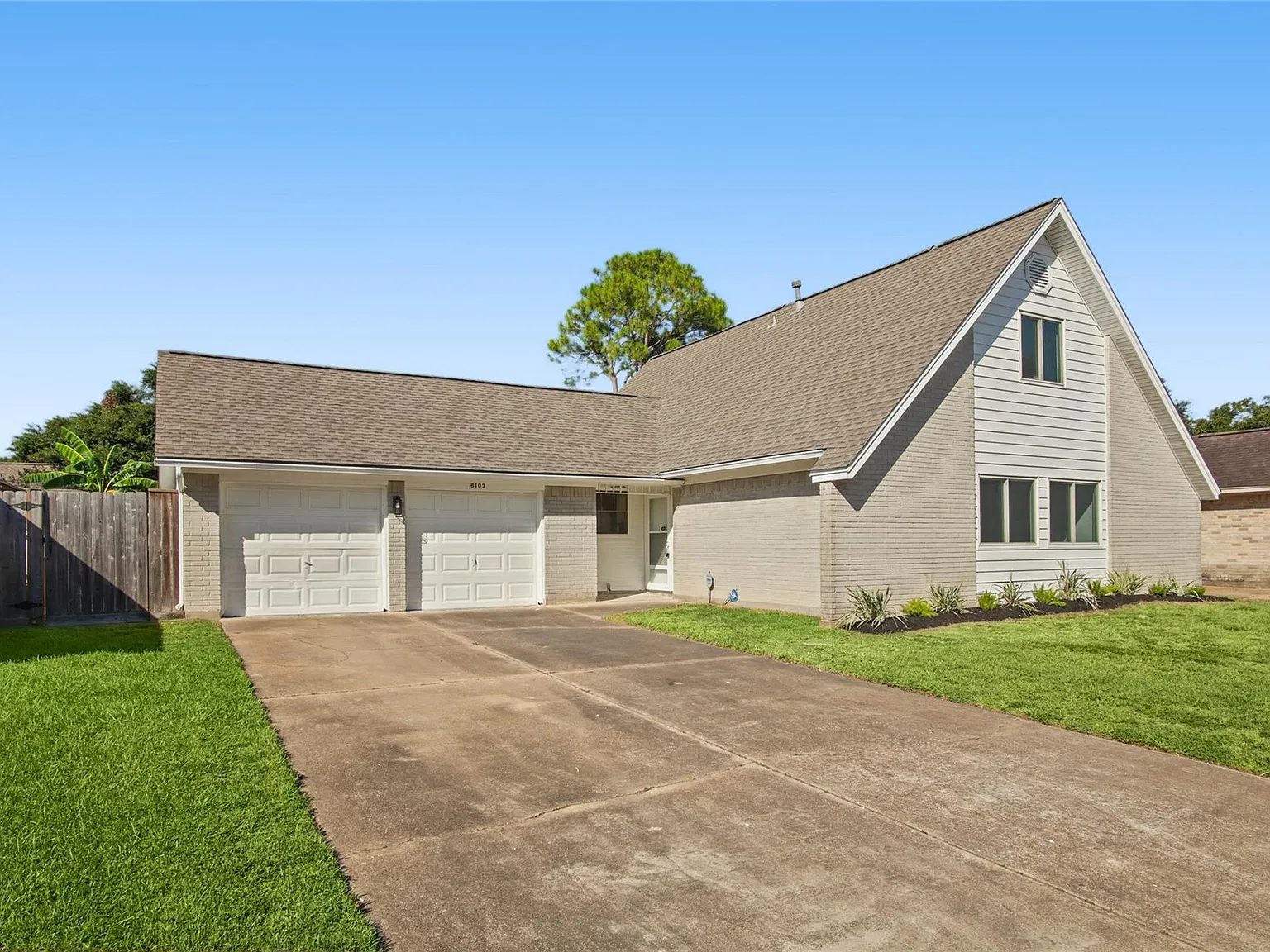 3 bed, 2.5 bath, 1485 sqft, $2,150 — Photo 2