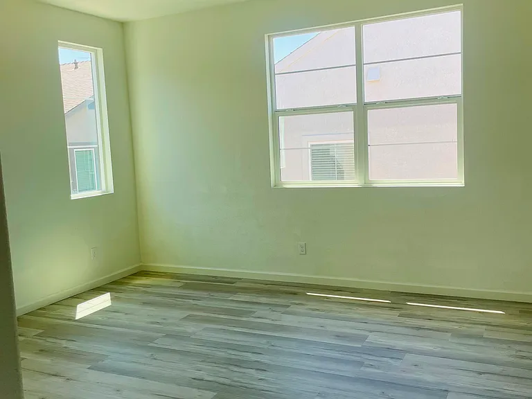 3280 Sunny Gate Ln — Photo 3