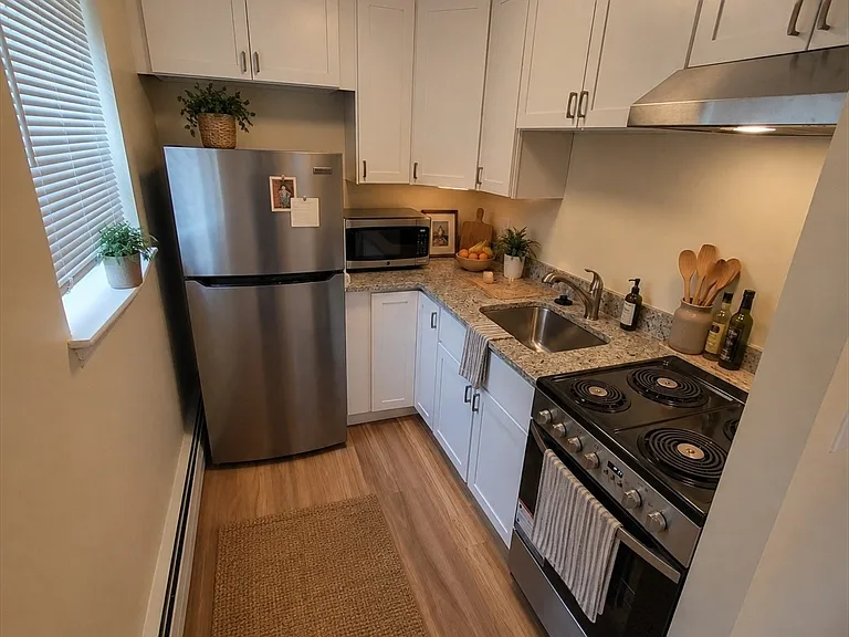 210 Hillside Ave #15 — Photo 2