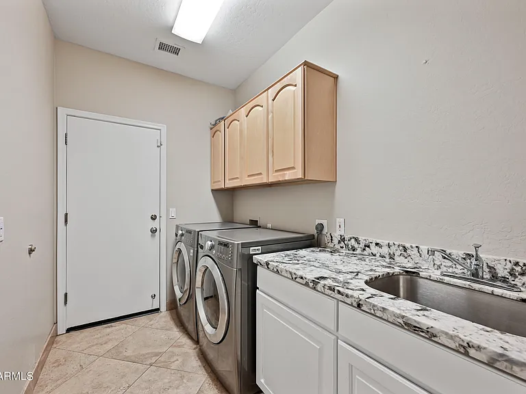 6057 E Campo Bello Dr — Photo 25