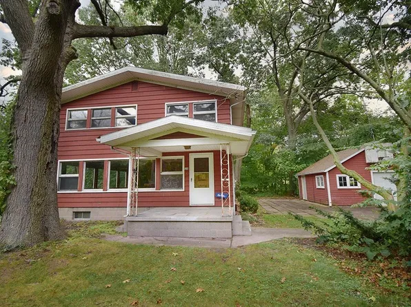1240 Christiana St, Elkhart, IN 46514