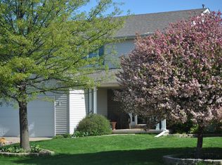 1210 W Price Ct, Eldridge, IA 52748