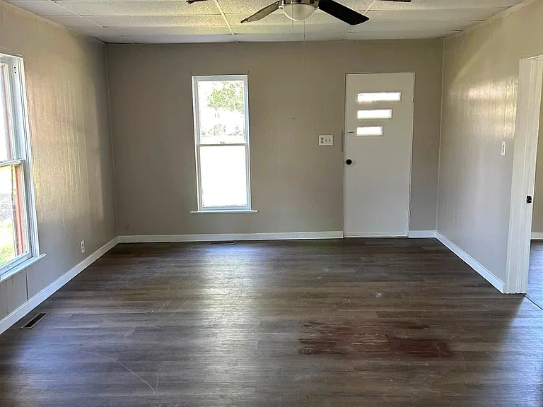 524 S Hamilton St — Photo 2