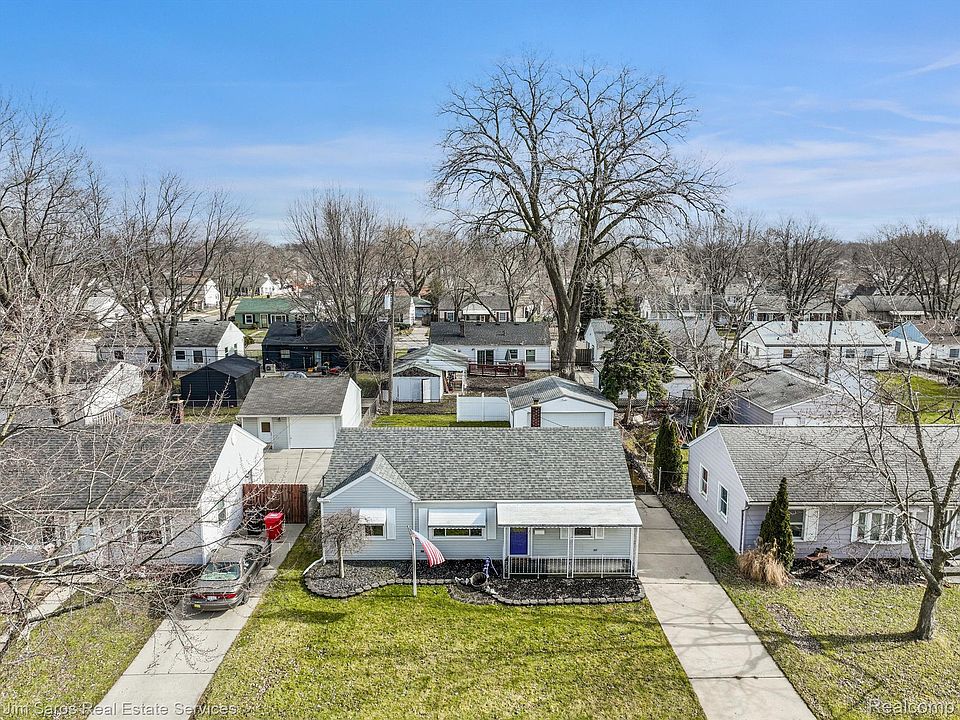 1st image of 26640 Woodmont St