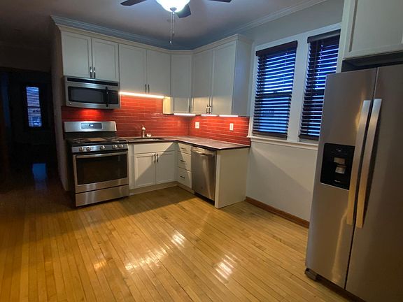 2nd image of 4988 N Elston Ave #1