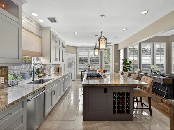 11403 Parkriver Dr, Houston, TX 77070