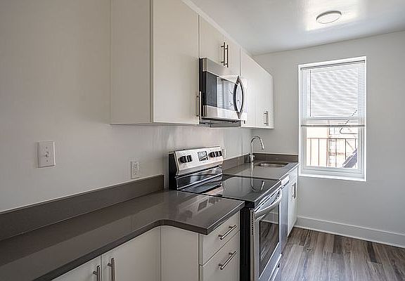 2nd image of 20-20 Seagirt Blvd #Bb