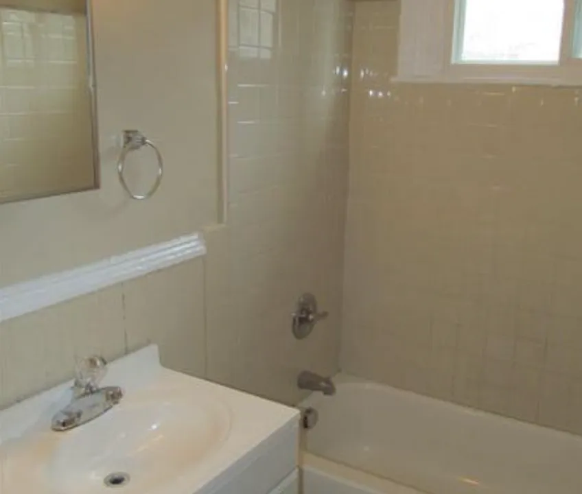 920 E Shiawassee