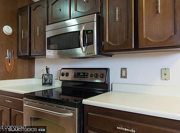 4th image of 665 10th Ave APT 301
