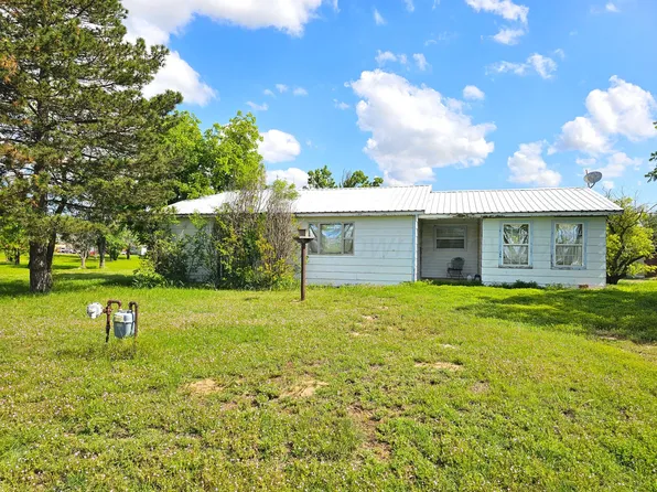 409 Heasley St, McLean, TX 79057