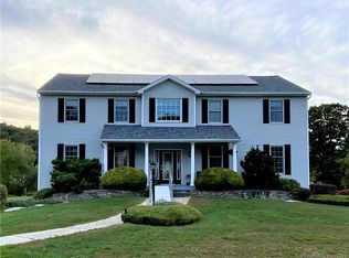 24 Hockanum Glen Rd, Beacon Falls, CT 06403