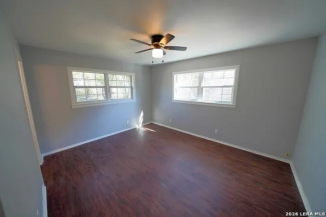 323 Stockton Dr — Photo 16