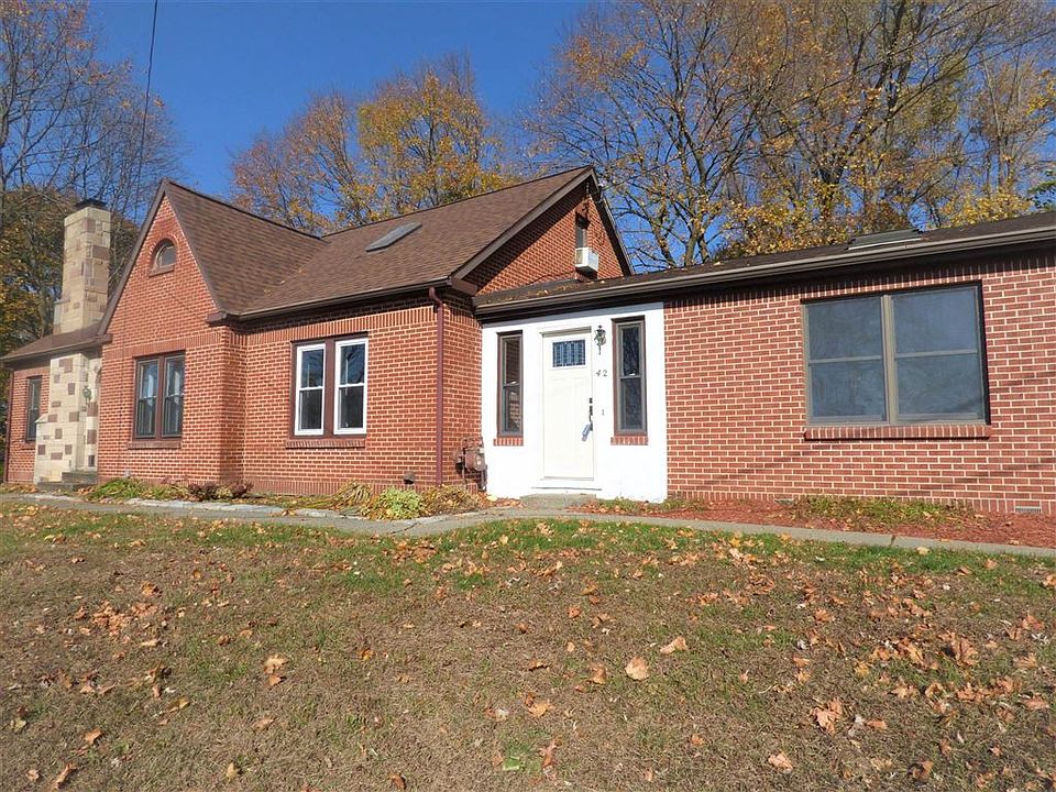 1st image of 42 Derrick Ave