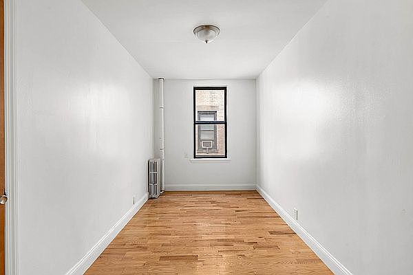 1st image of 728 W 181st St APT 28