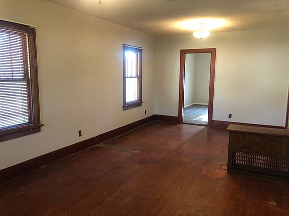 3rd image of 523 S Delaware Ave