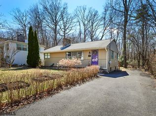 255 Deepwood Dr, Pine Grove Mills, PA 16868