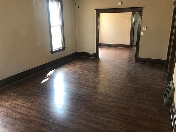 2nd image of 525 Otter Ave