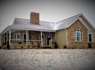 11057 Dolphin St SW, Beach City, OH 44608