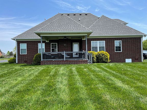 2nd image of 386 Roseberry Cir