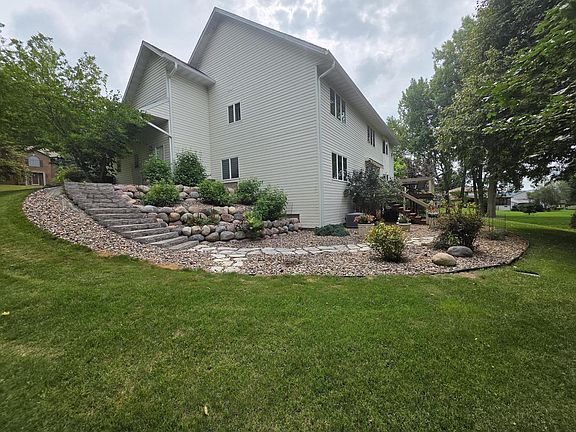3rd image of 417 Larkspur LANE E E