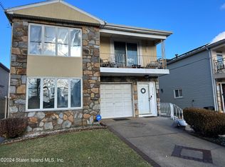 3279 Victory Blvd #1, Staten Island, NY 10314