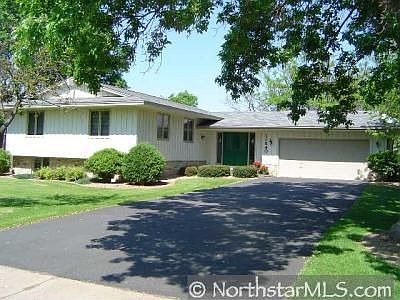 2nd image of 11540 Mississippi Dr N