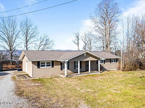 2nd image of 844 Mount Paran Rd