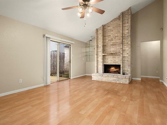 5th image of 6631 Briar Terrace Dr