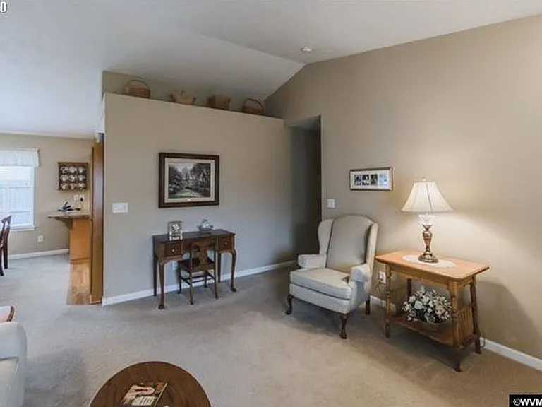 1096 Fuji Ln — Photo 5