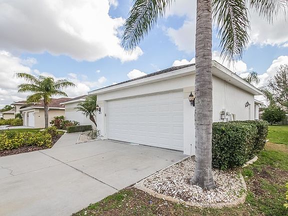 3rd image of 1615 Vistoso Ln