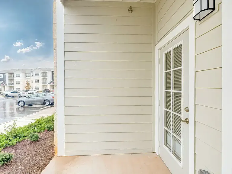 Crosswinds Apartment Homes — Photo 17