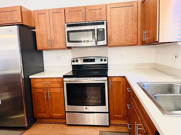 5th image of 840 Kakala St #204