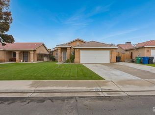 124 W Pilot Ave, Bakersfield, CA 93308
