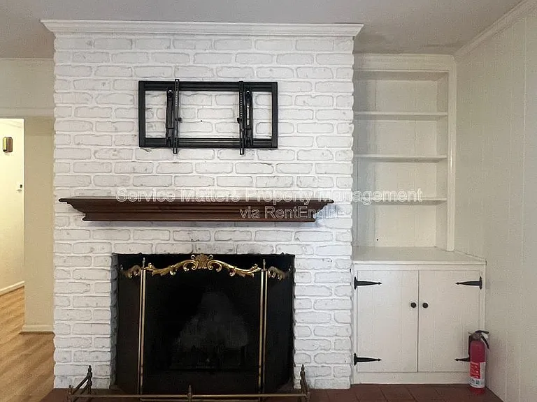 1401 E 34th St — Photo 12