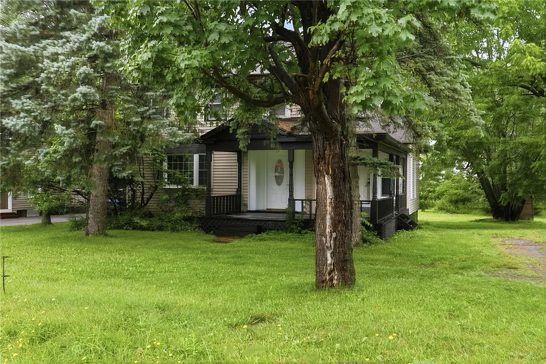 9164 Route 5 - 1 — Photo 1