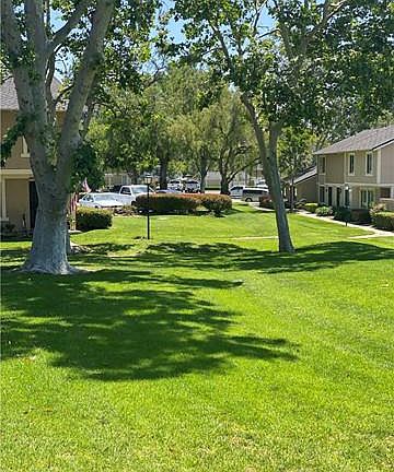 3rd image of 1638 Larch Pl