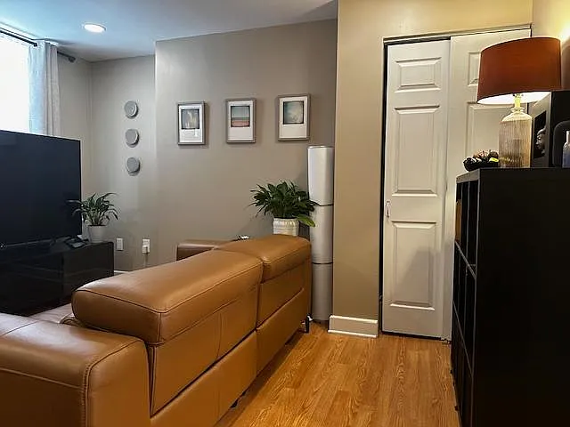 2515 Spring Way — Photo 3