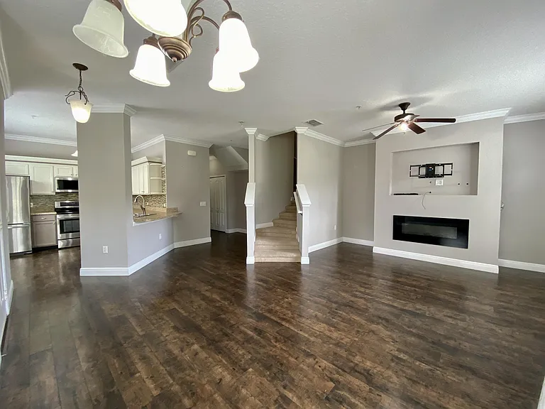 1343 Broken Oak Dr #B — Photo 7