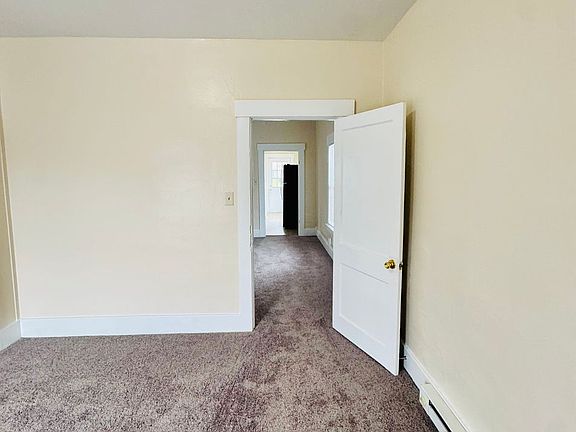 5th image of 2200 Queen Ave
