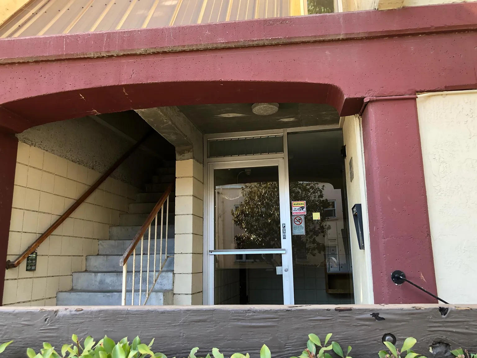2201 Virginia St — Photo 2