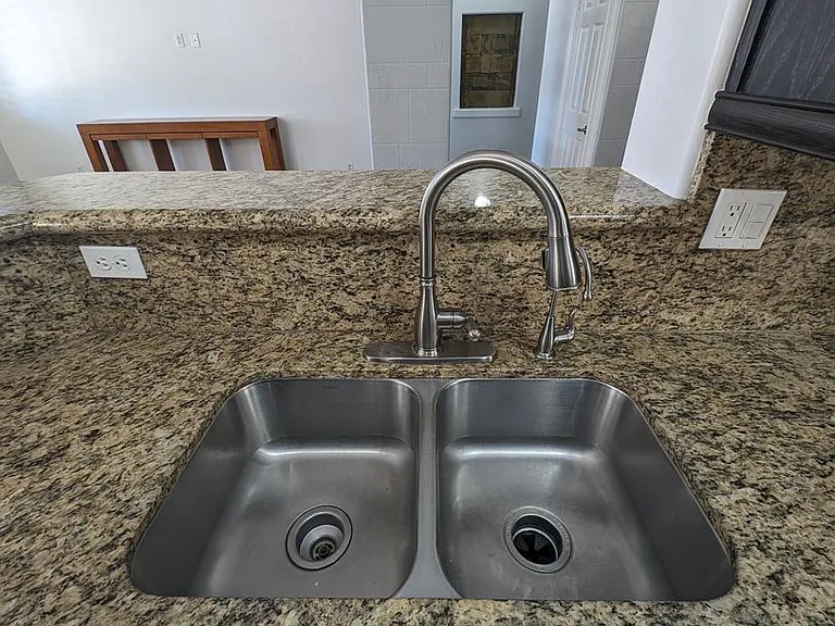 650 W Kent Pl — Photo 17
