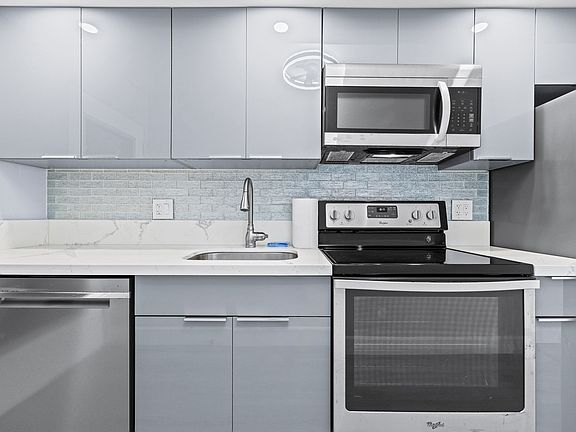 4th image of 2895 Kalakaua Ave APT 1003