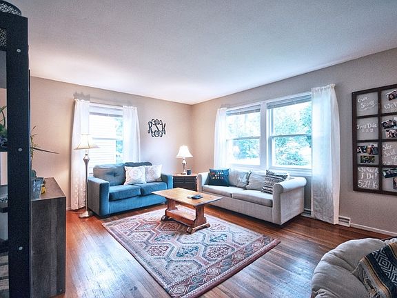 5th image of 1648 Garden St