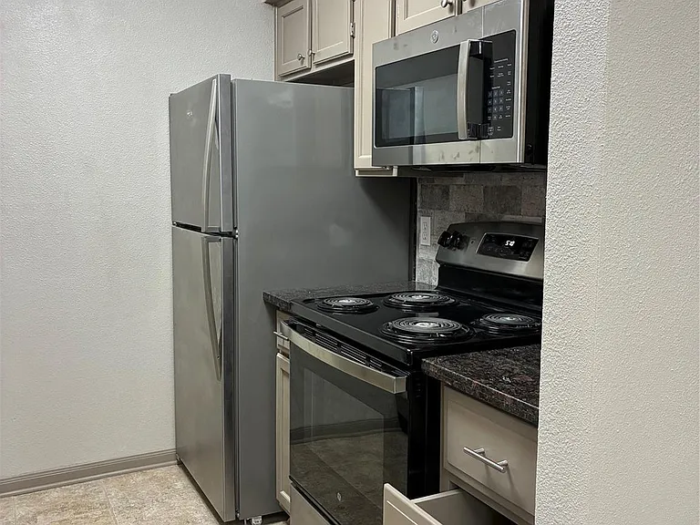 2120 El Paseo St #1901 — Photo 7