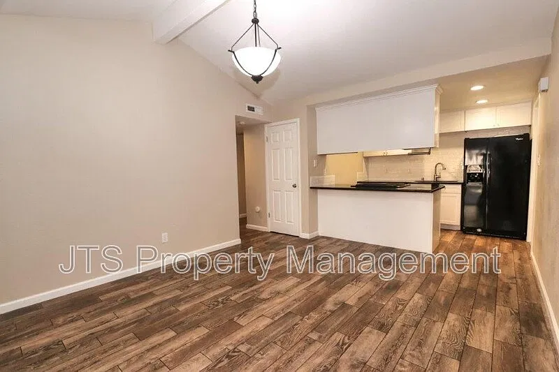 2 bed, 1.0 bath, 970 sqft, $2,095 — Photo 4